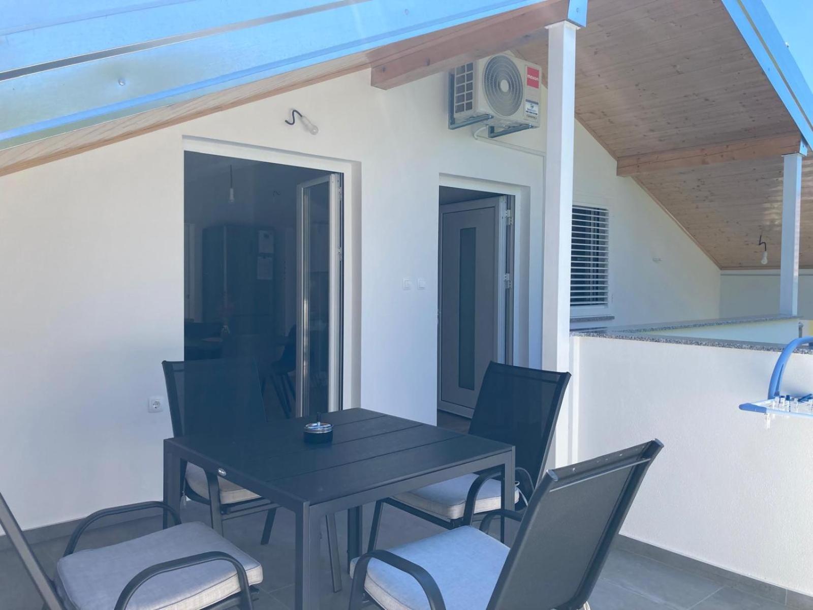 Apartment Mrkic 비오그라드나모루 외부 사진