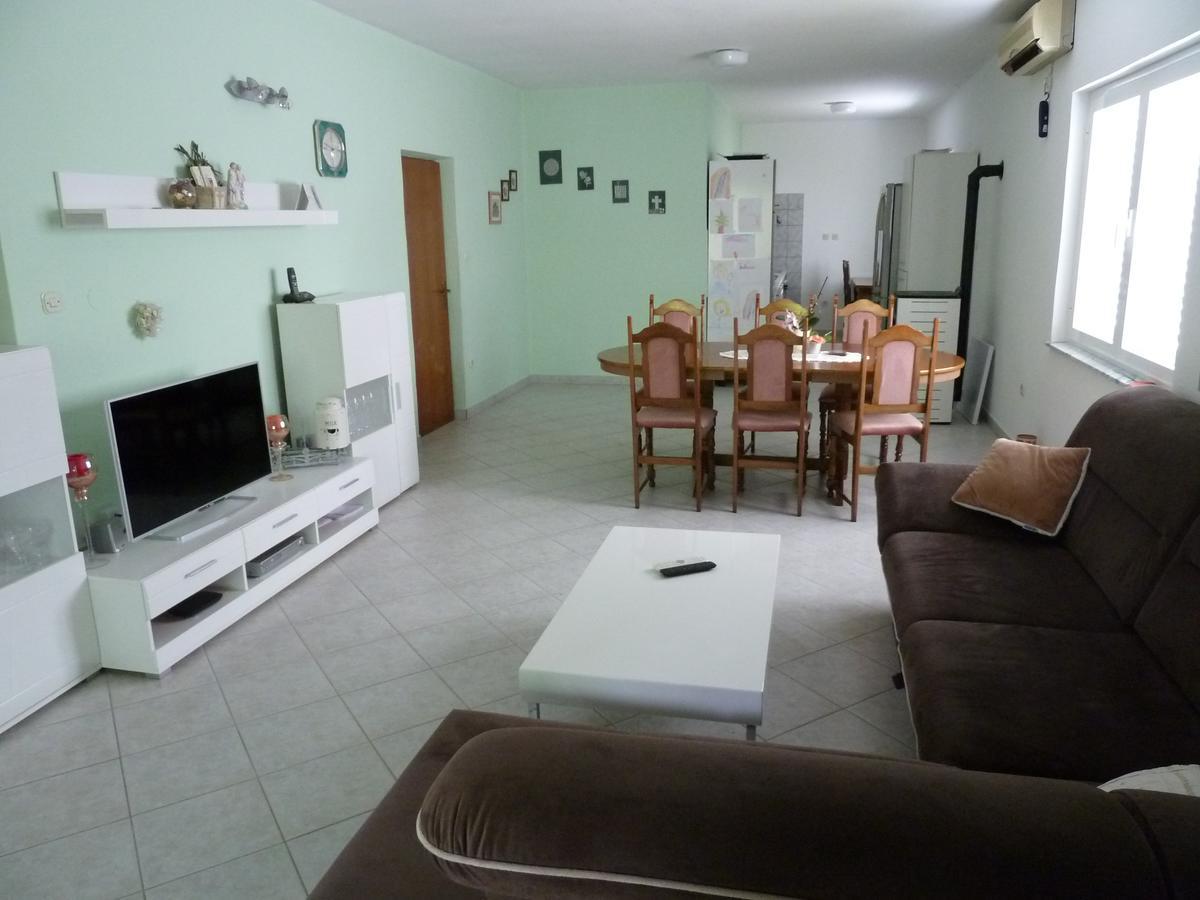 Apartment Mrkic 비오그라드나모루 외부 사진